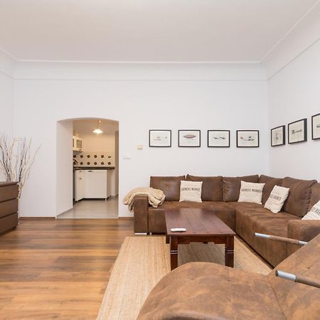 Budyne Apartment Ii. Budyne nad Ohri Екстер'єр фото