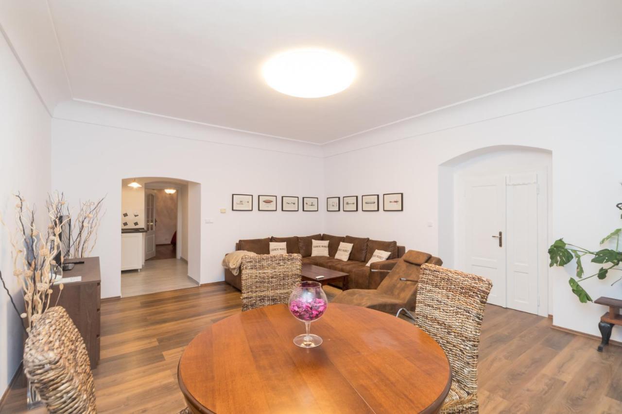 Budyne Apartment Ii. Budyne nad Ohri Екстер'єр фото