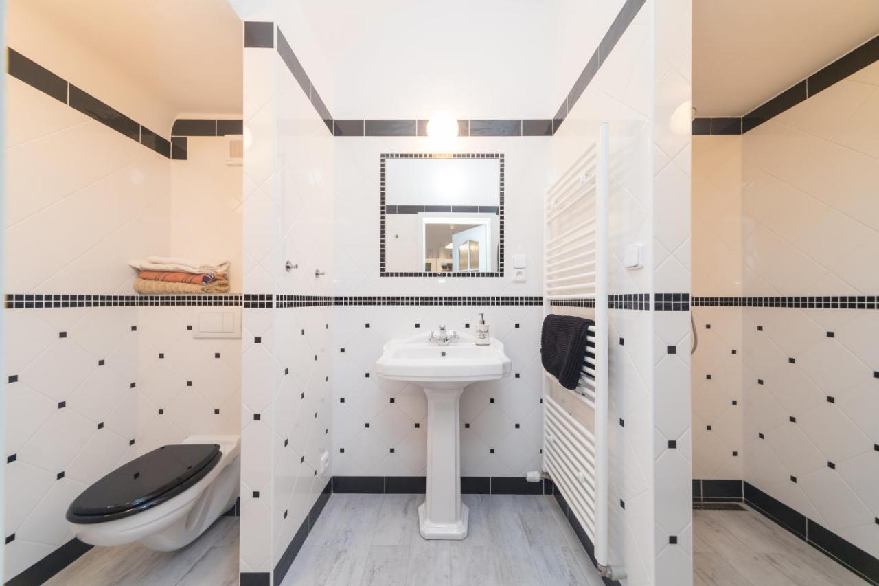 Budyne Apartment Ii. Budyne nad Ohri Екстер'єр фото