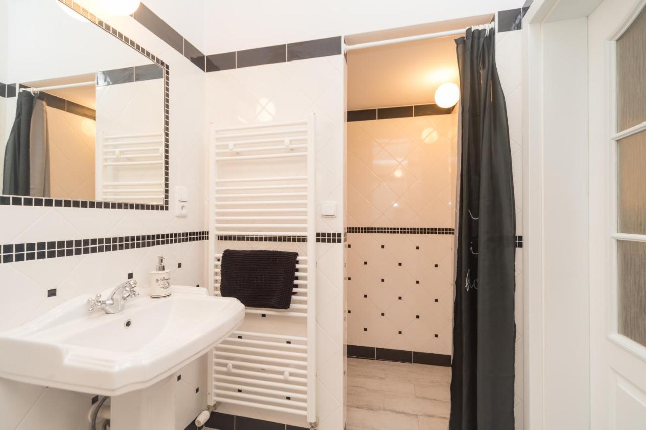 Budyne Apartment Ii. Budyne nad Ohri Екстер'єр фото